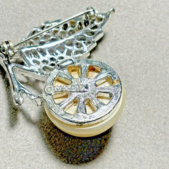 Vintage Sarah Coventry Large Faux Pearl Silver- Tone Domed Pin Brooch - Picture 11 of 12